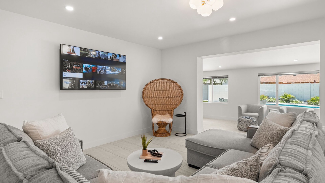 Photo of Livingroom in Scottsdale Estates Six