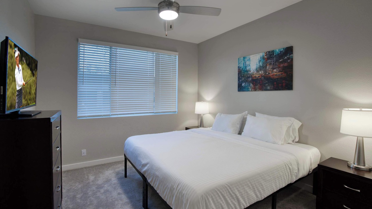 Photo of Bedroom in McDowell Mountain Apartments