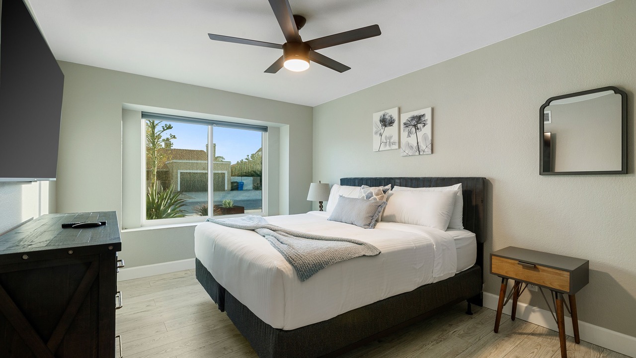 Photo of Bedroom in Summit Ridge