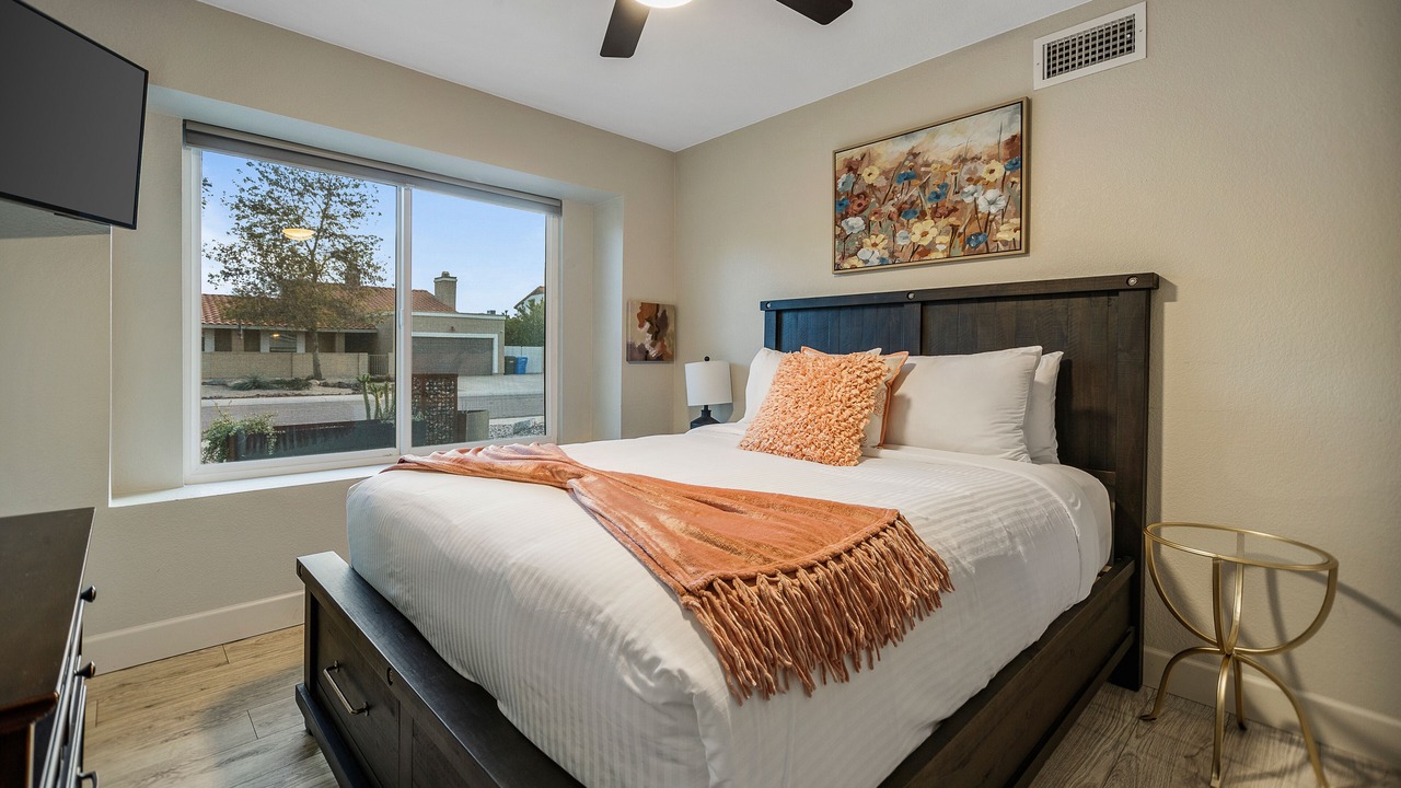 Photo of Bedroom in Summit Ridge