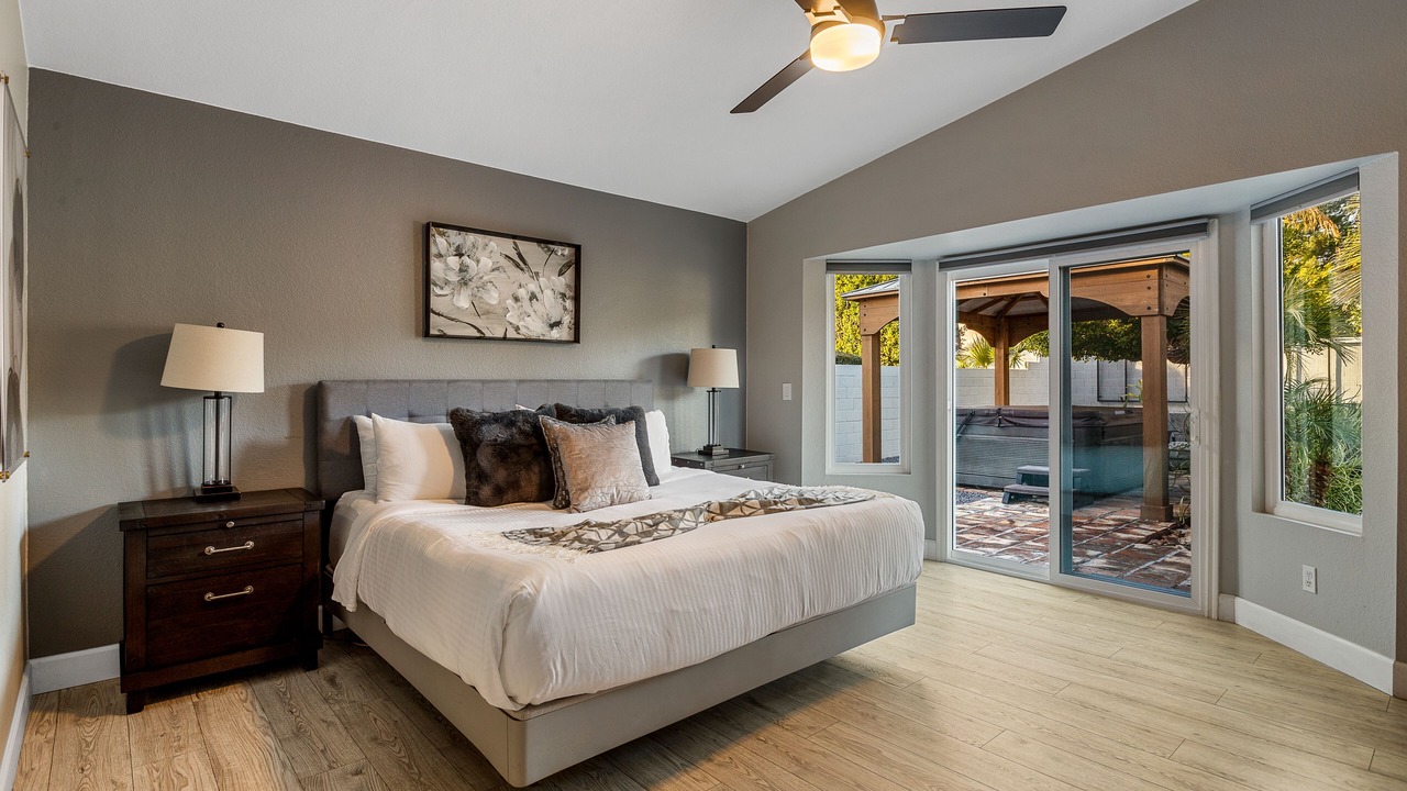 Photo of Bedroom in Summit Ridge