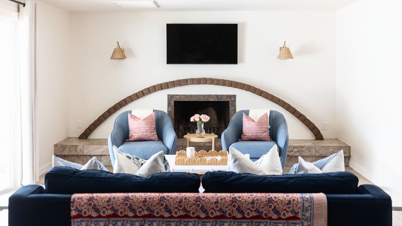 Photo of Livingroom in Paradise Valley Oasis