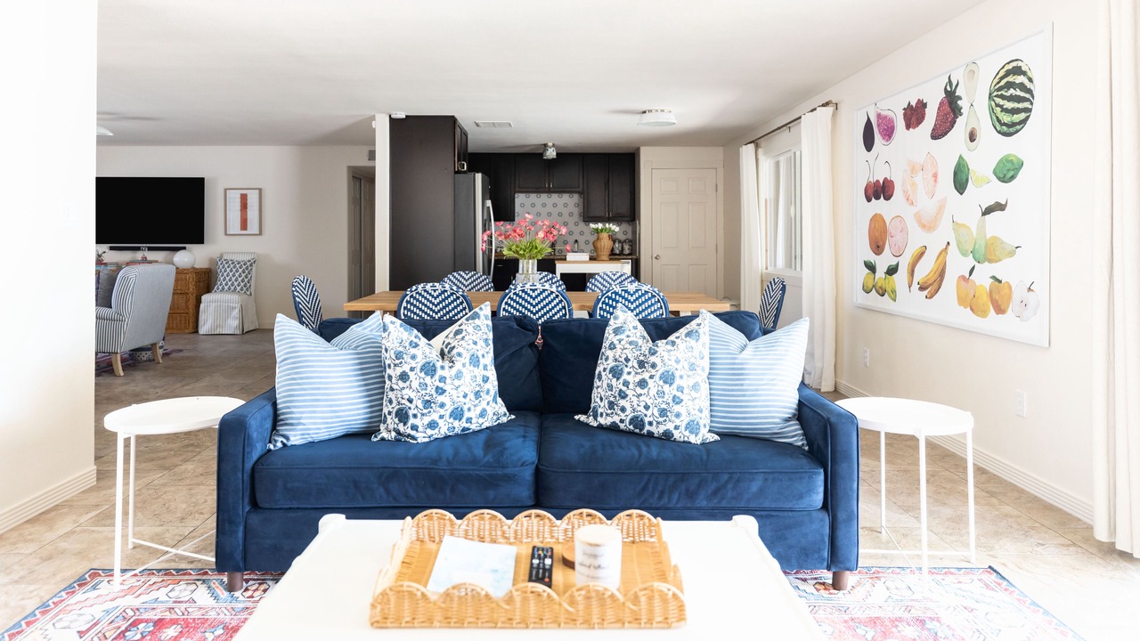 Photo of Livingroom in Paradise Valley Oasis