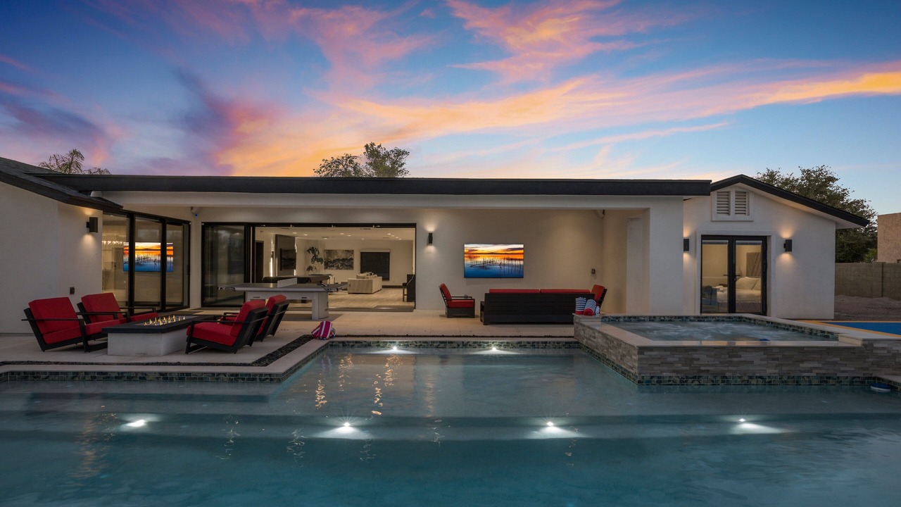 Photo of Outdoor in Paradise Valley Village