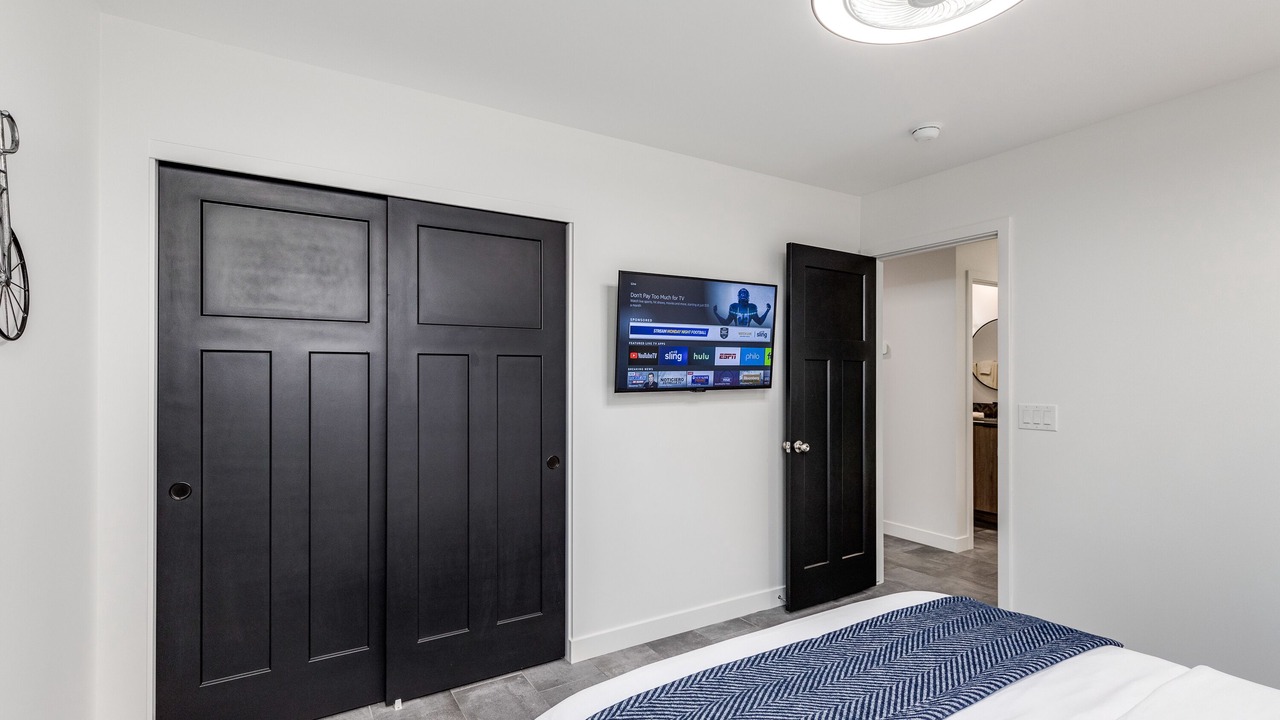Photo of Bedroom in Paradise Valley Village
