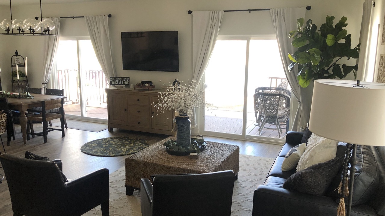 Photo of Livingroom in The Legends