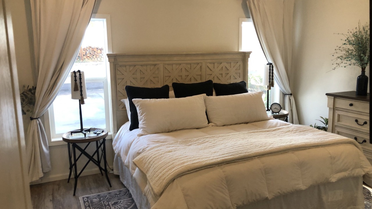 Photo of Bedroom in The Legends