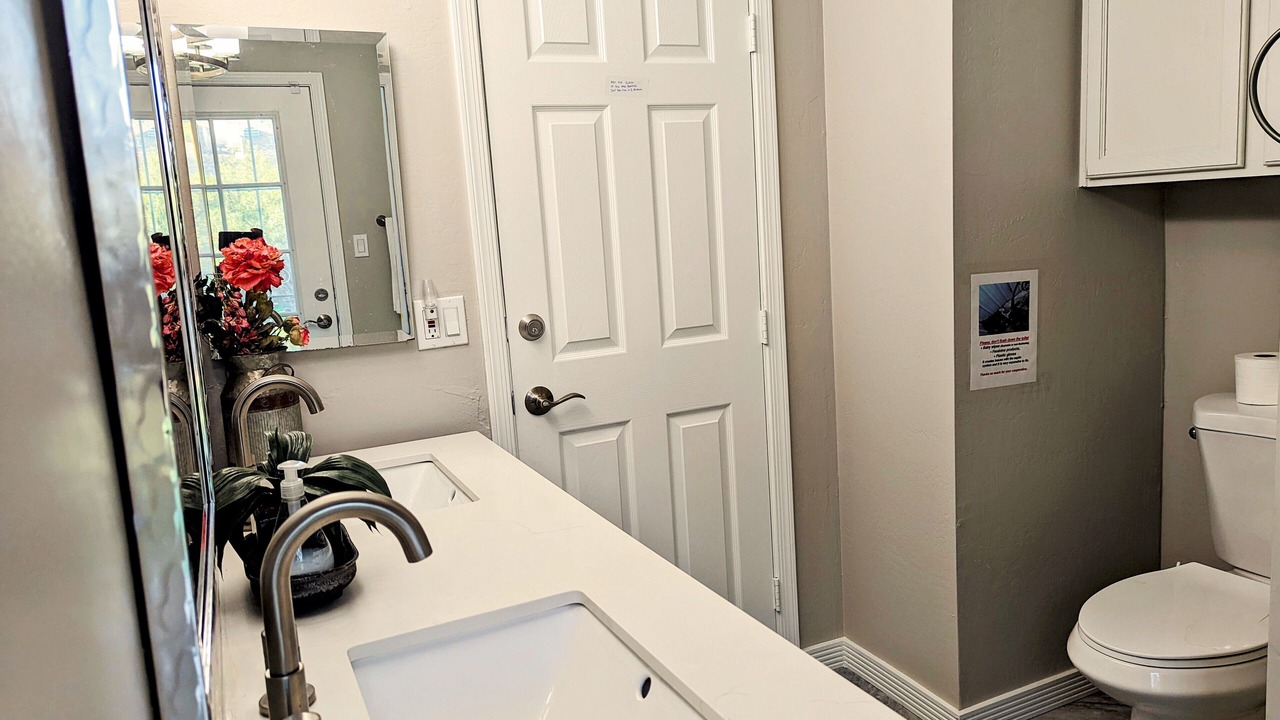 Photo of Bathroom in Lake Biltmore Village