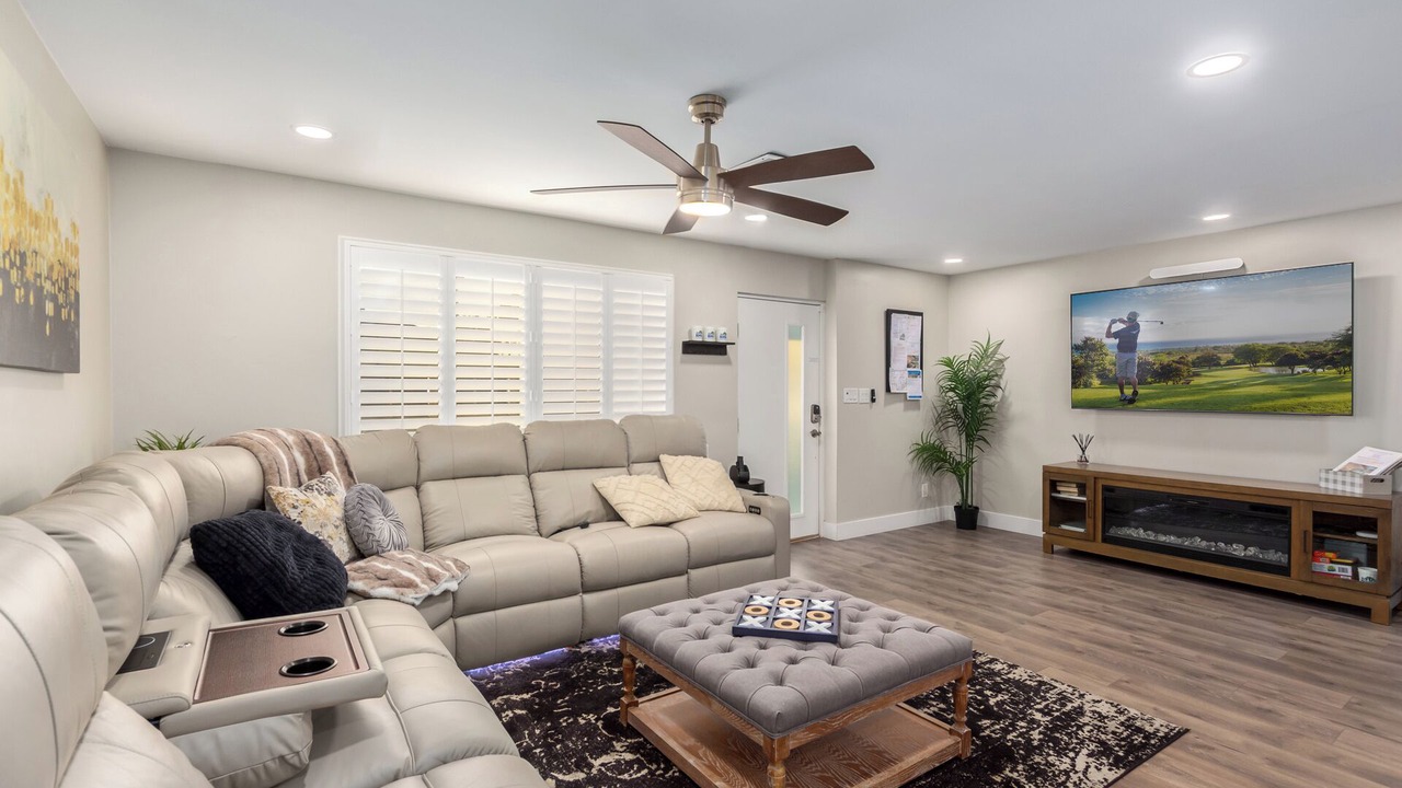 Photo of Livingroom in Scottsdale Estates Three