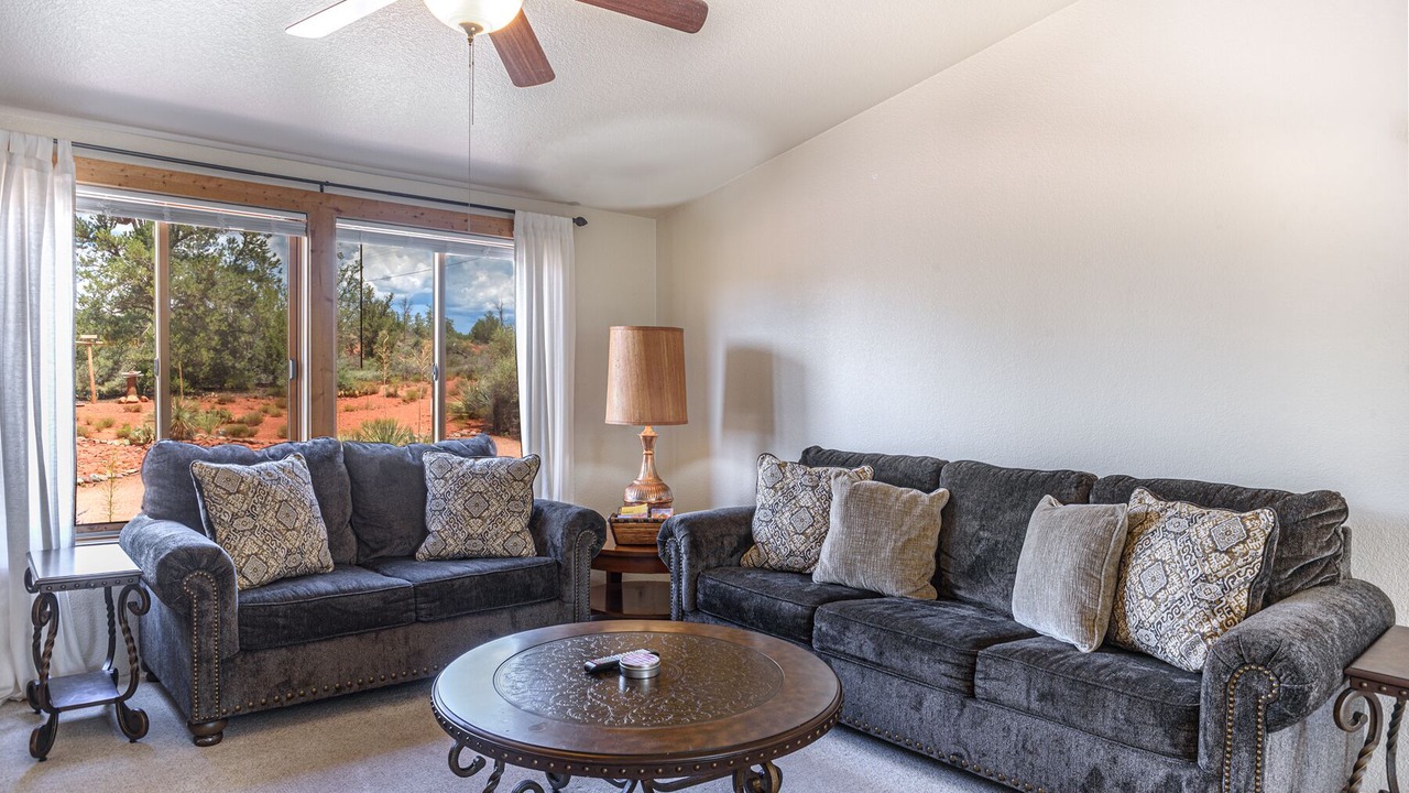 Photo of Livingroom in West Sedona