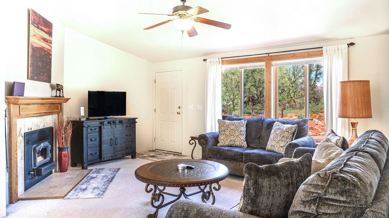 Photo of Livingroom in West Sedona