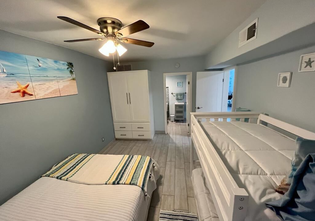 Photo of Bedroom in Laguna Shores