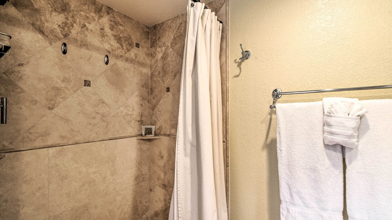 Photo of Bathroom in Biltmore Courts