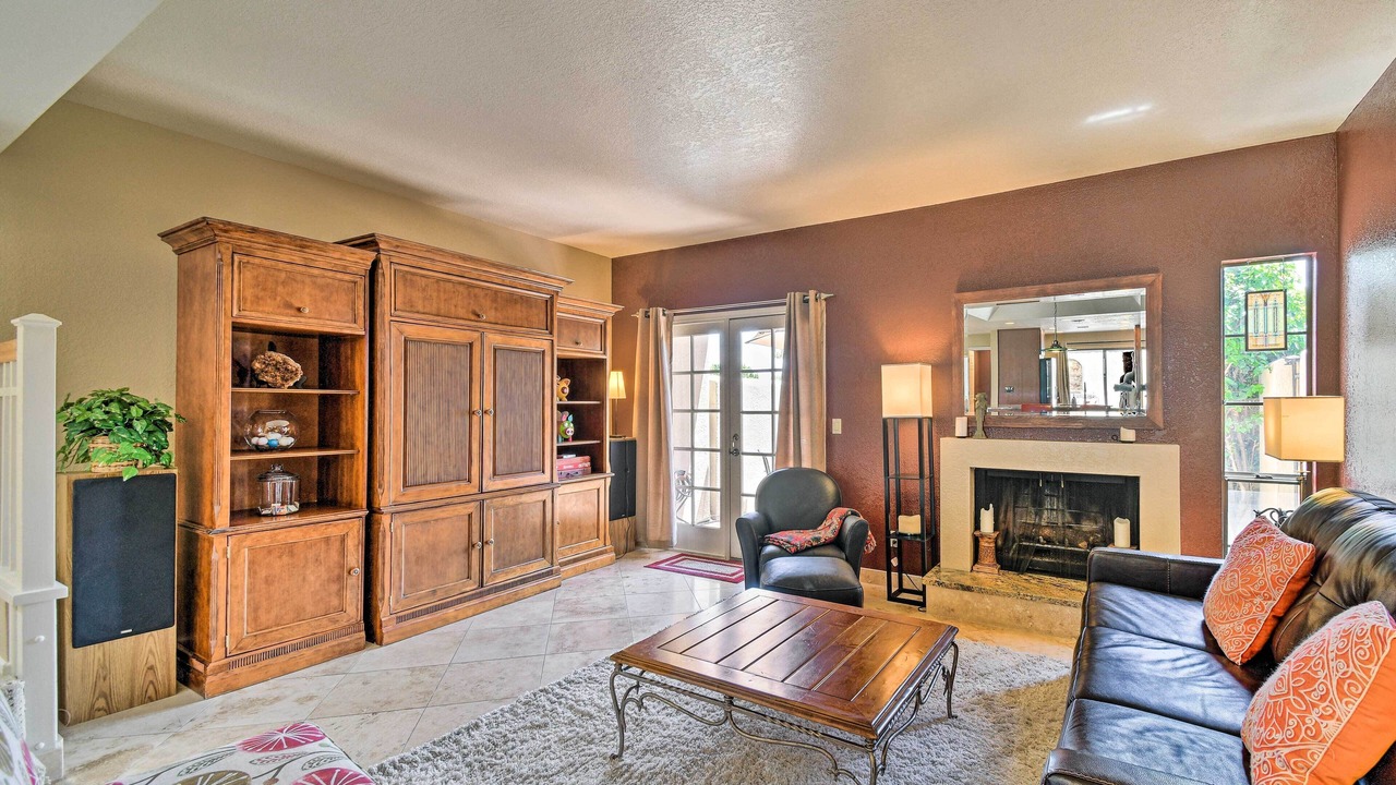 Photo of Livingroom in Biltmore Courts