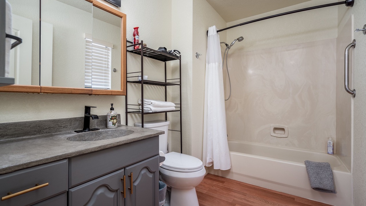 Photo of Bathroom in Cottonwood-Verde Village