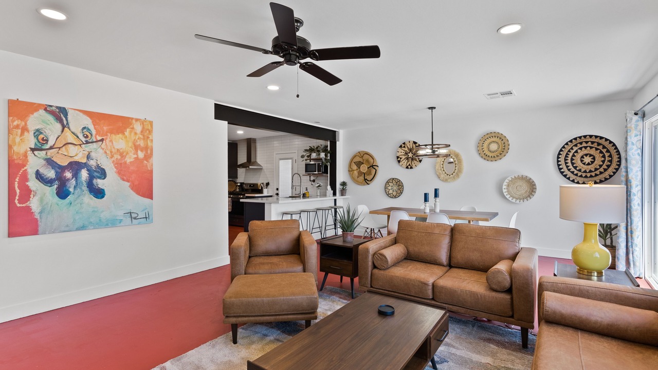 Photo of Livingroom in Encanto