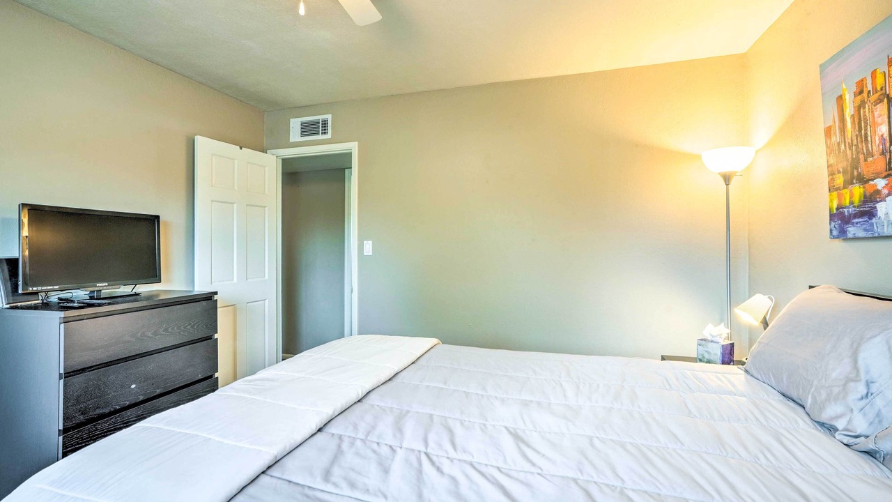 Photo of Bedroom in Scottsdale Estates Nine