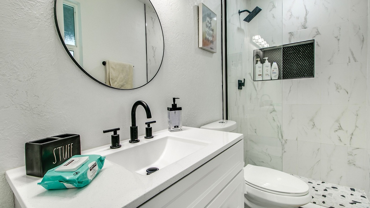Photo of Bathroom in Papago Parkway