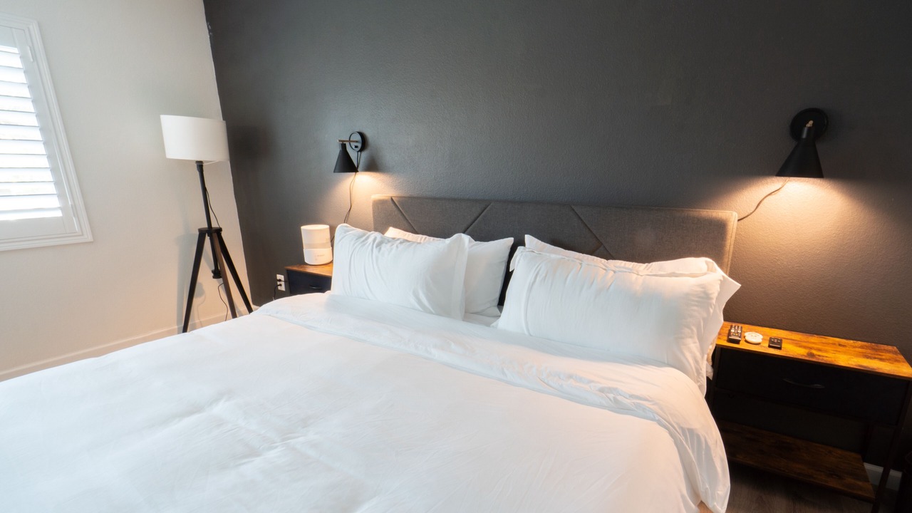 Photo of Bedroom in Paradise Valley Village