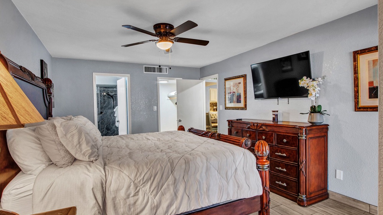 Photo of Bedroom in Desert Shores