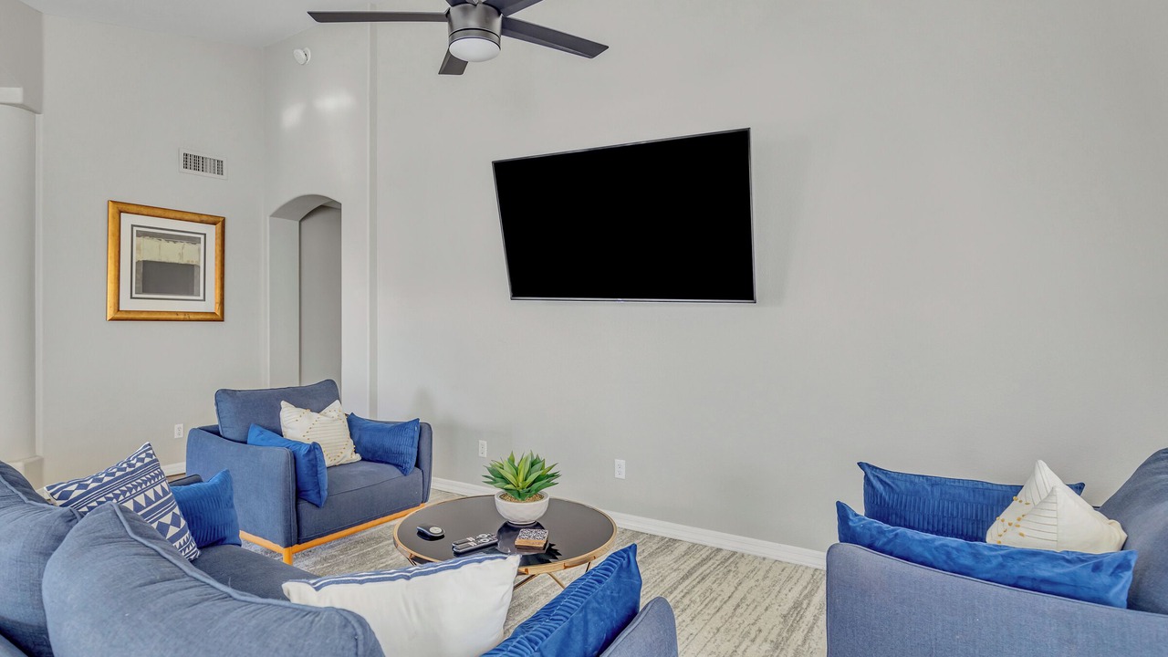 Photo of Livingroom in Mountain Park Ranch