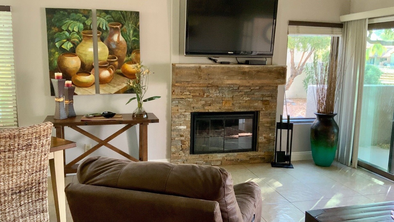 Photo of Livingroom in The Bluffs