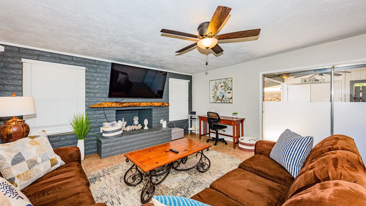 Photo of Livingroom in Hearthstone Hills
