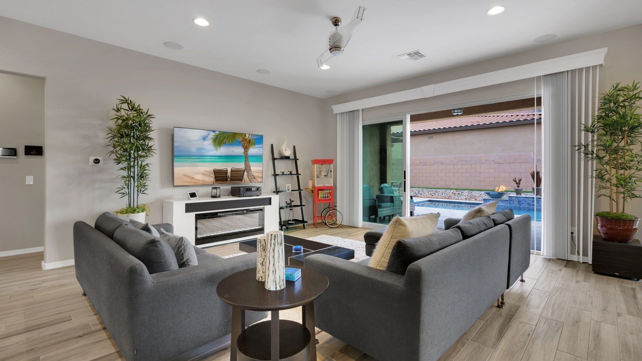 Photo of Livingroom in Starr Ridge