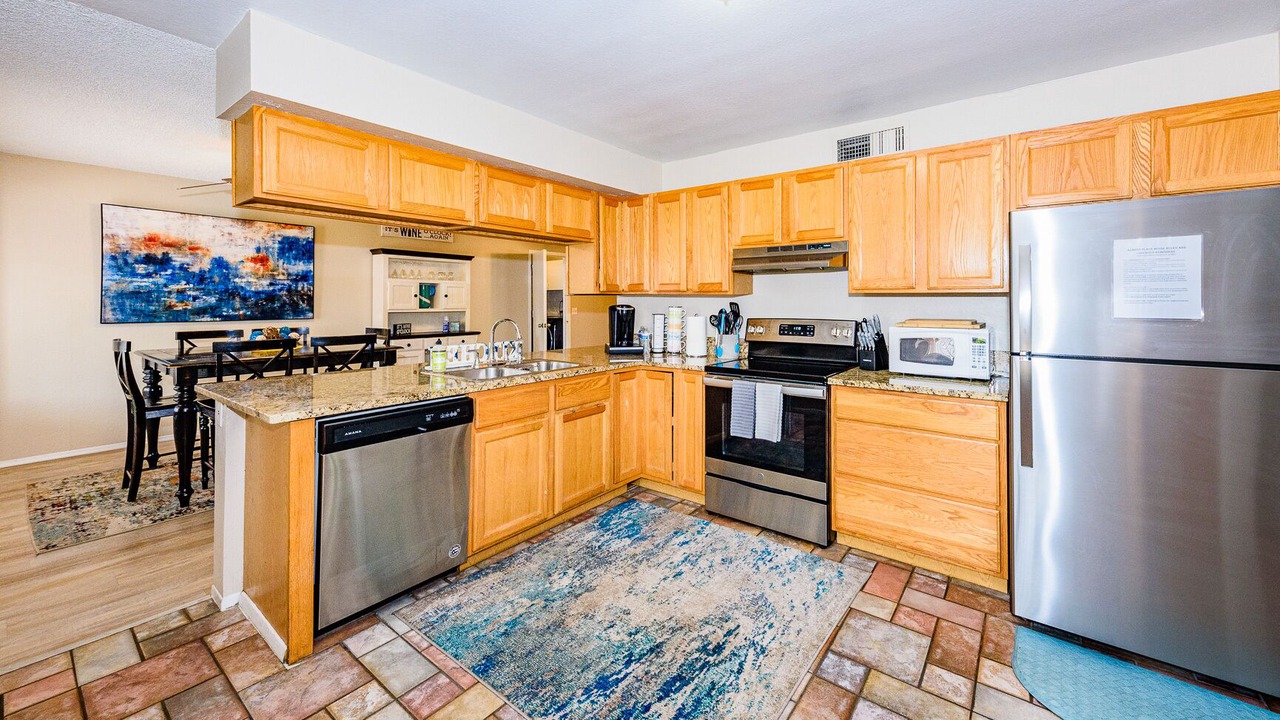Photo of Kitchen in Groves Lincoln Park