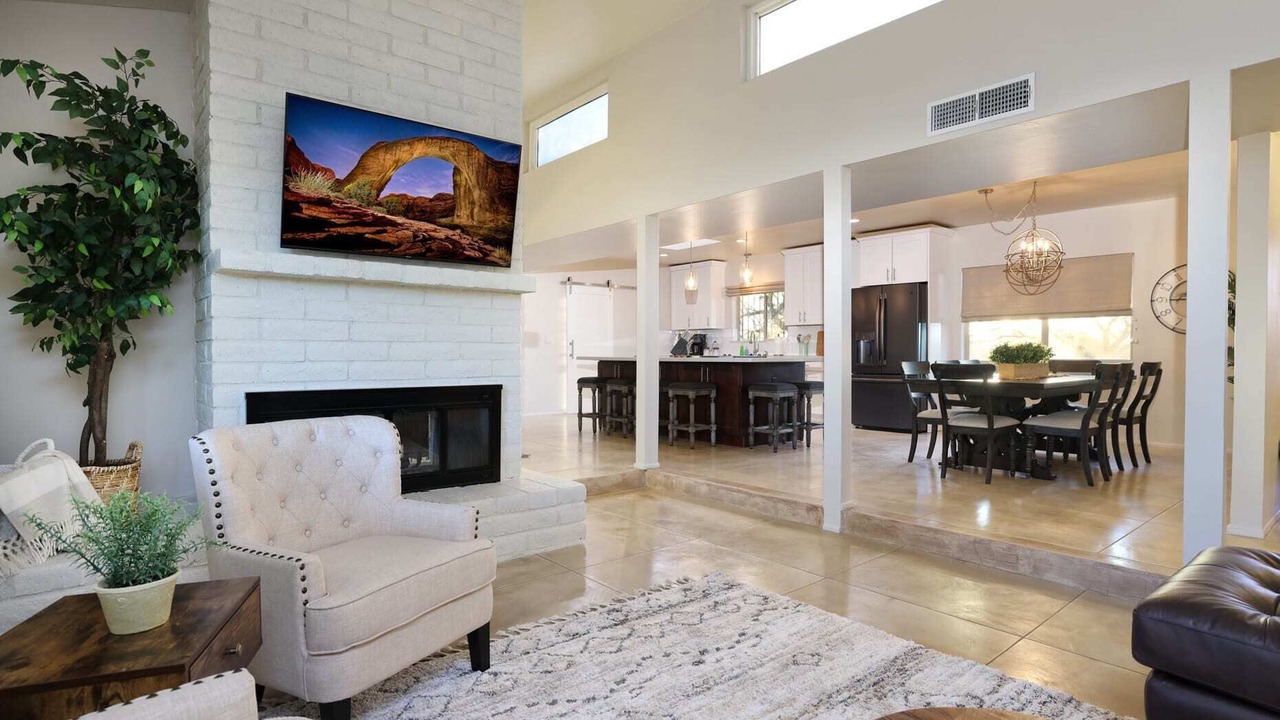 Photo of Livingroom in Bear Canyon