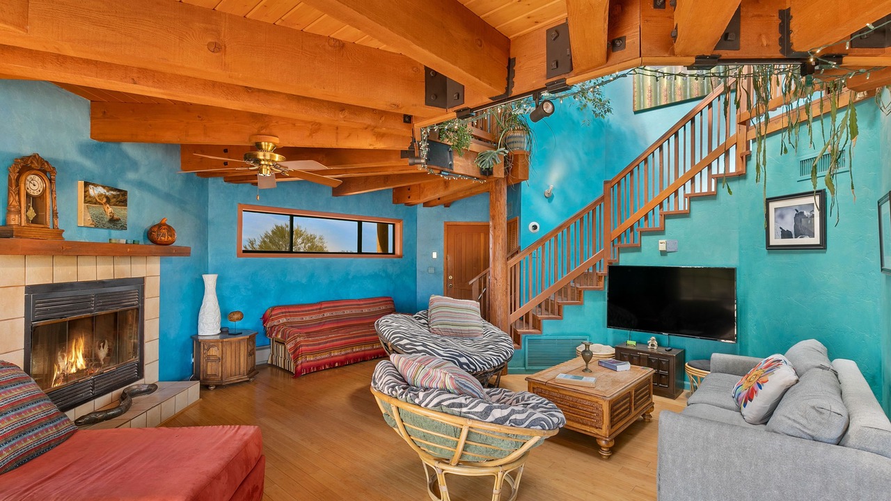 Photo of Livingroom in Picture Rocks