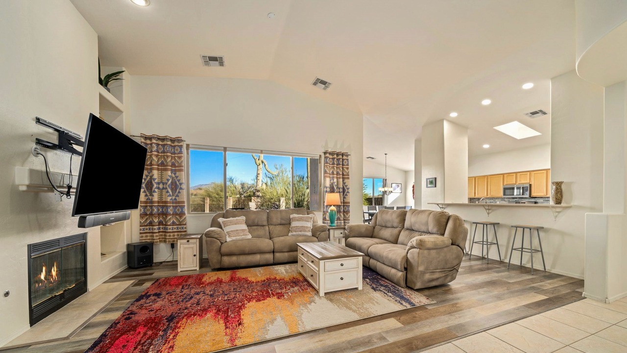 Photo of Livingroom in Dove Mountain