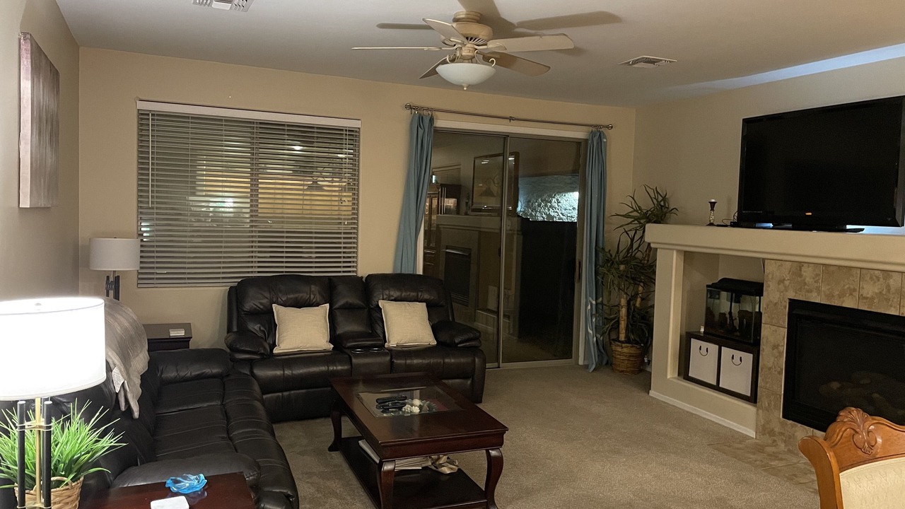 Photo of Livingroom in Palisades Point