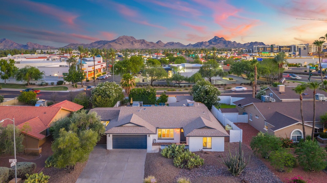 Photo of Outdoor in Paradise Valley Village