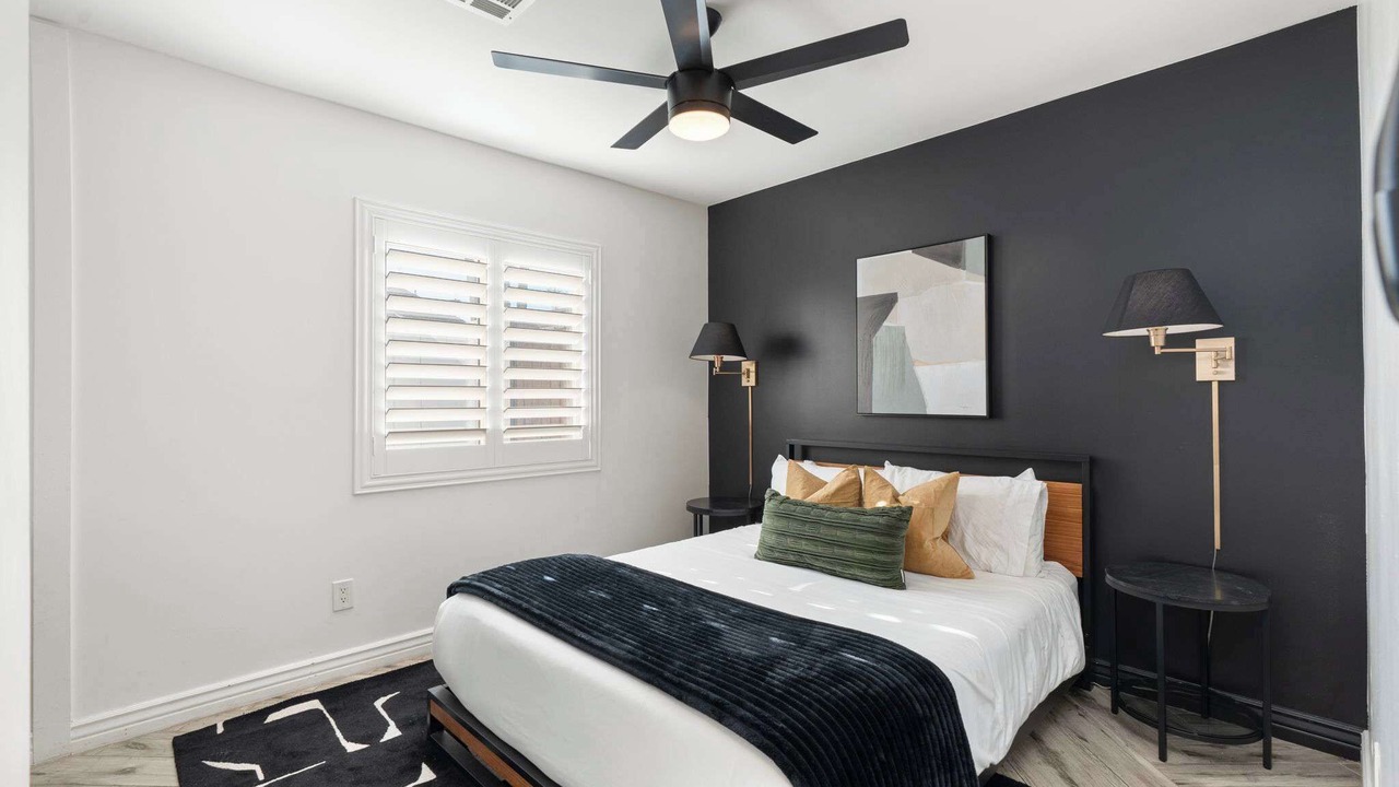 Photo of Bedroom in Paradise Valley Village
