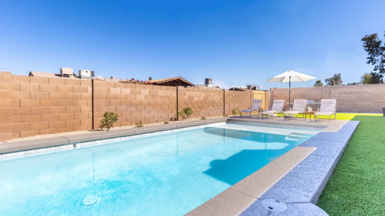 Photo of Outdoor in Scottsdale Estates Six
