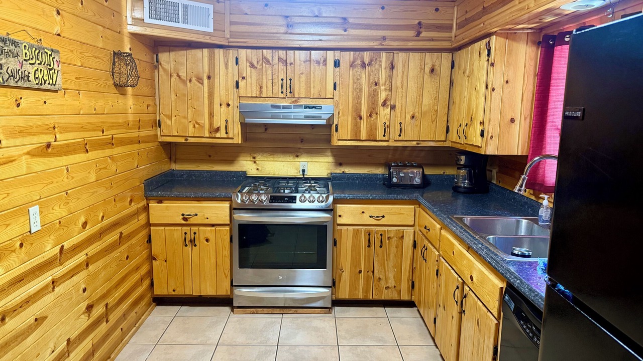 Photo of Kitchen in Christopher Creek
