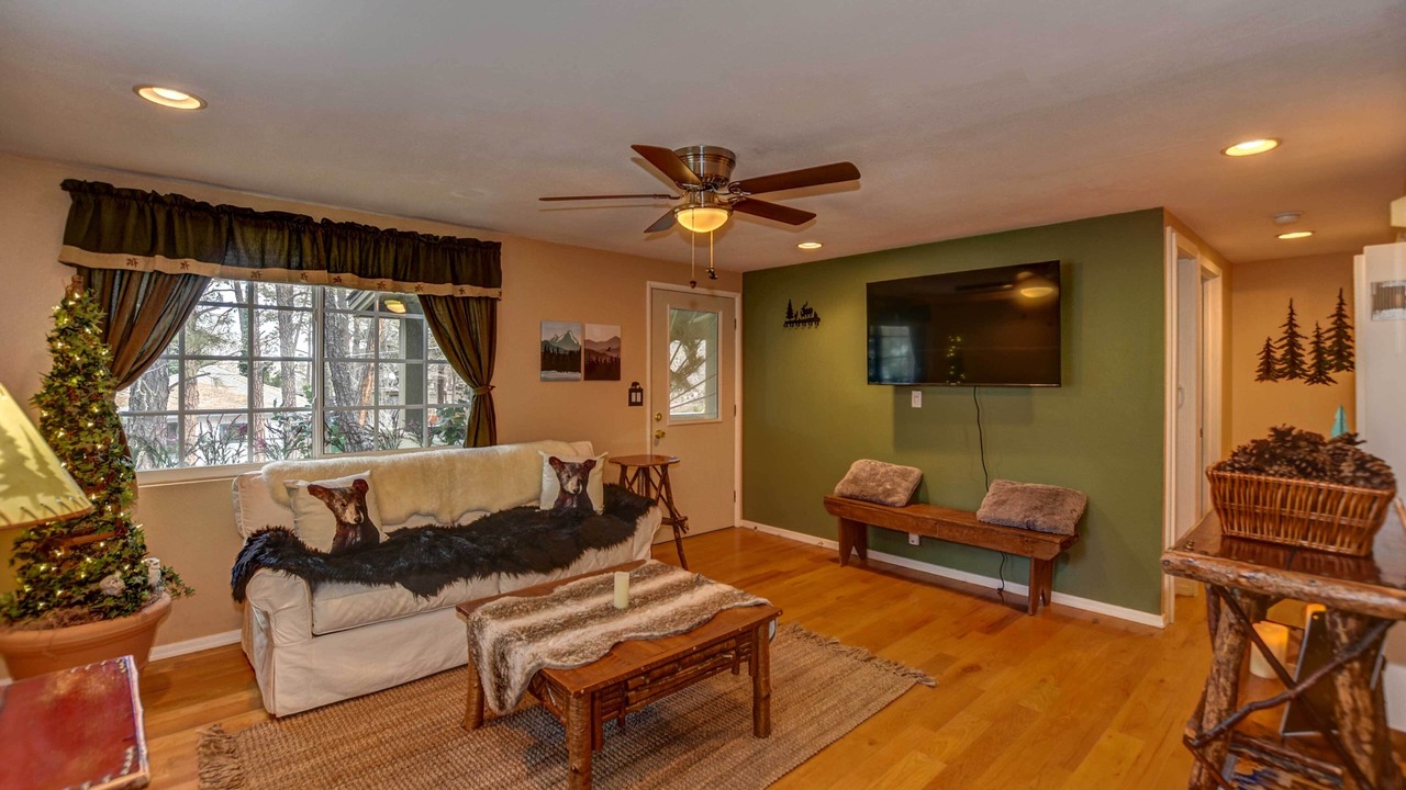 Photo of Bedroom in Mountain Club