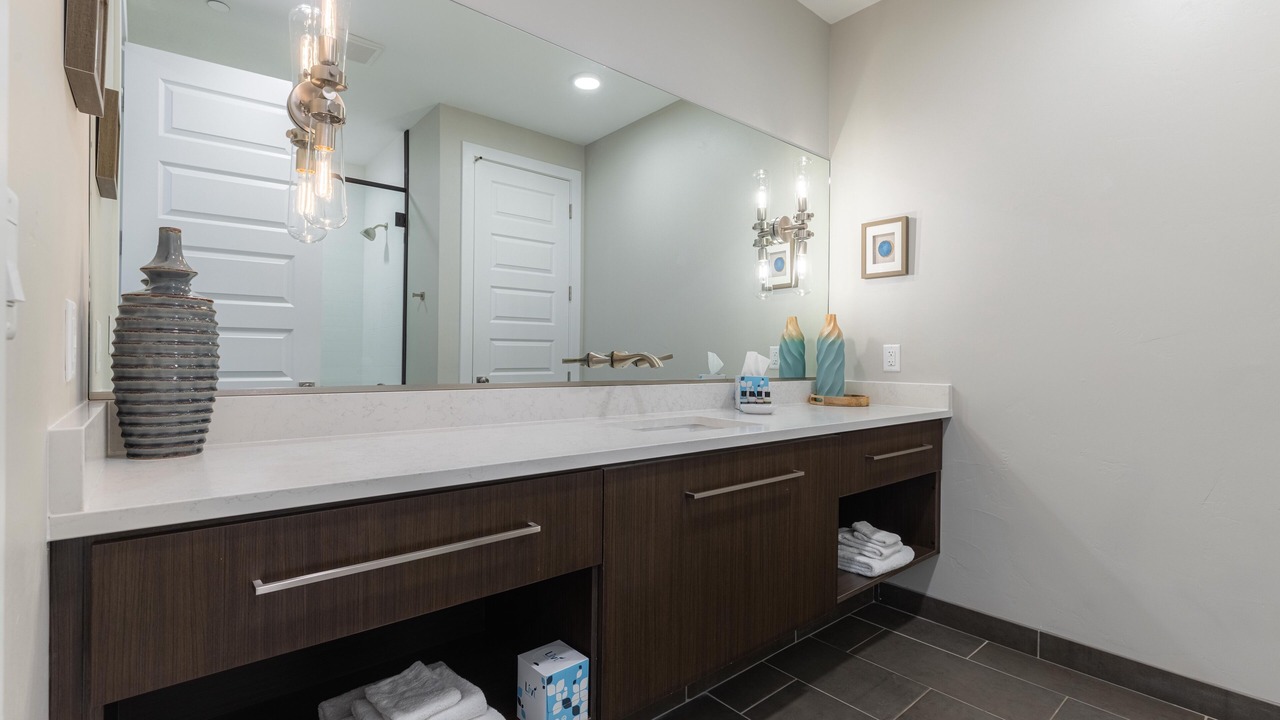 Photo of Bathroom in Hurricane