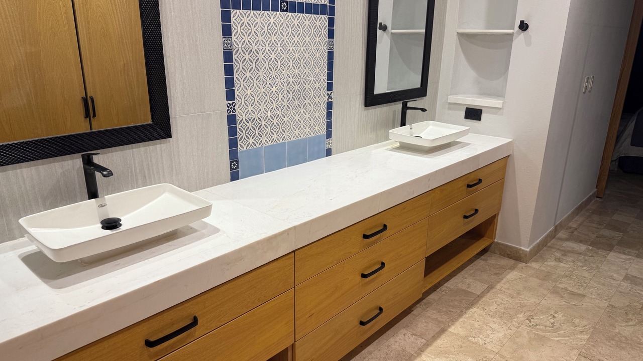 Photo of Bathroom in Flamingos