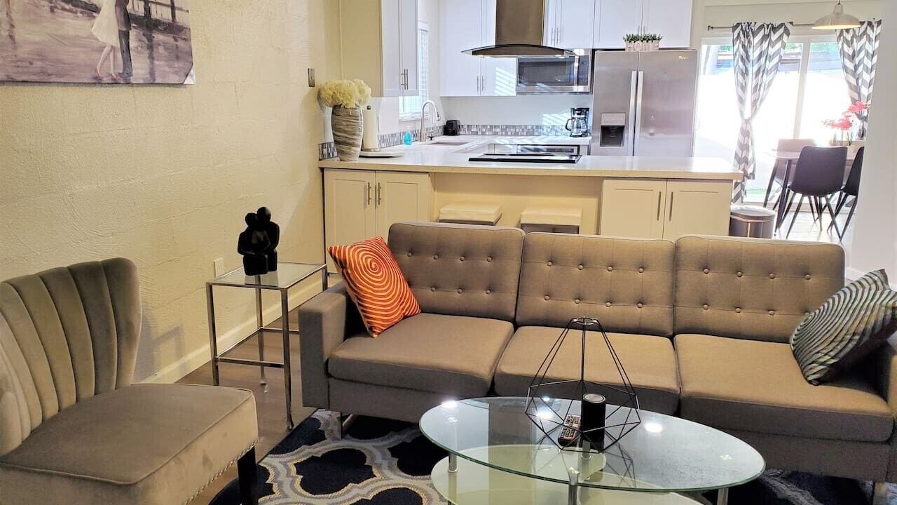 Photo of Livingroom in Camelback East