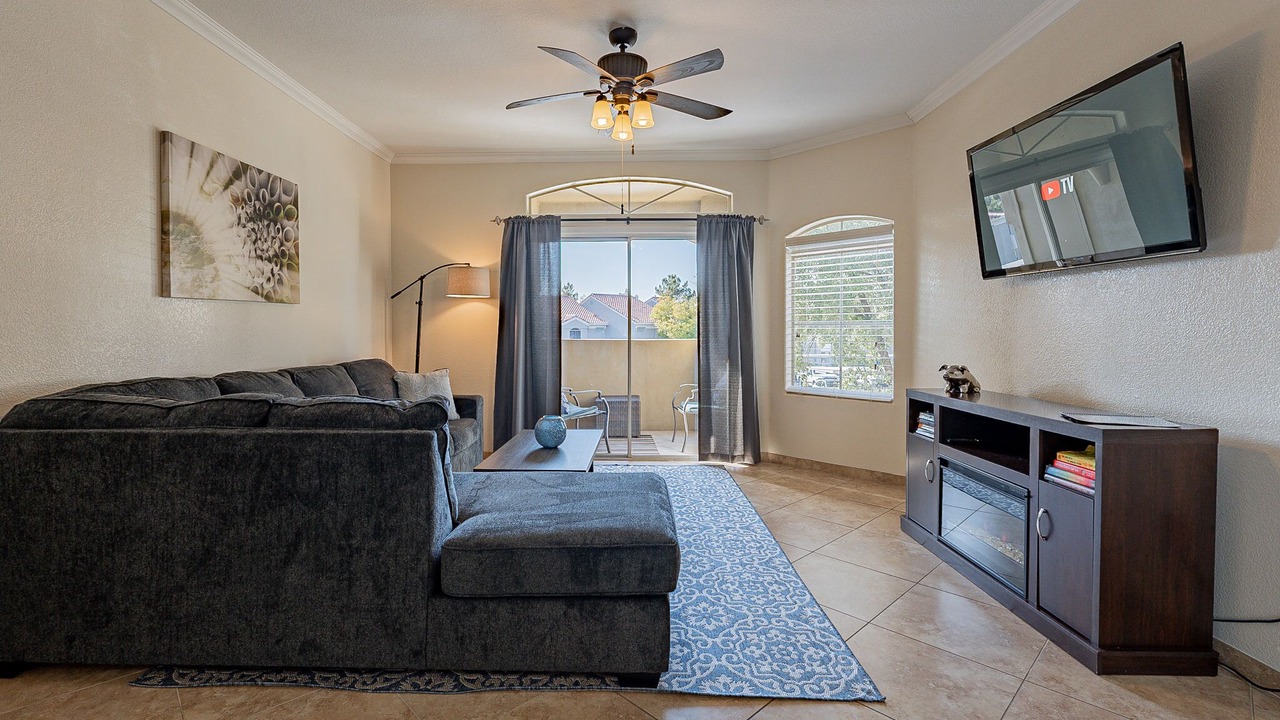 Photo of Livingroom in Paradise Valley Village