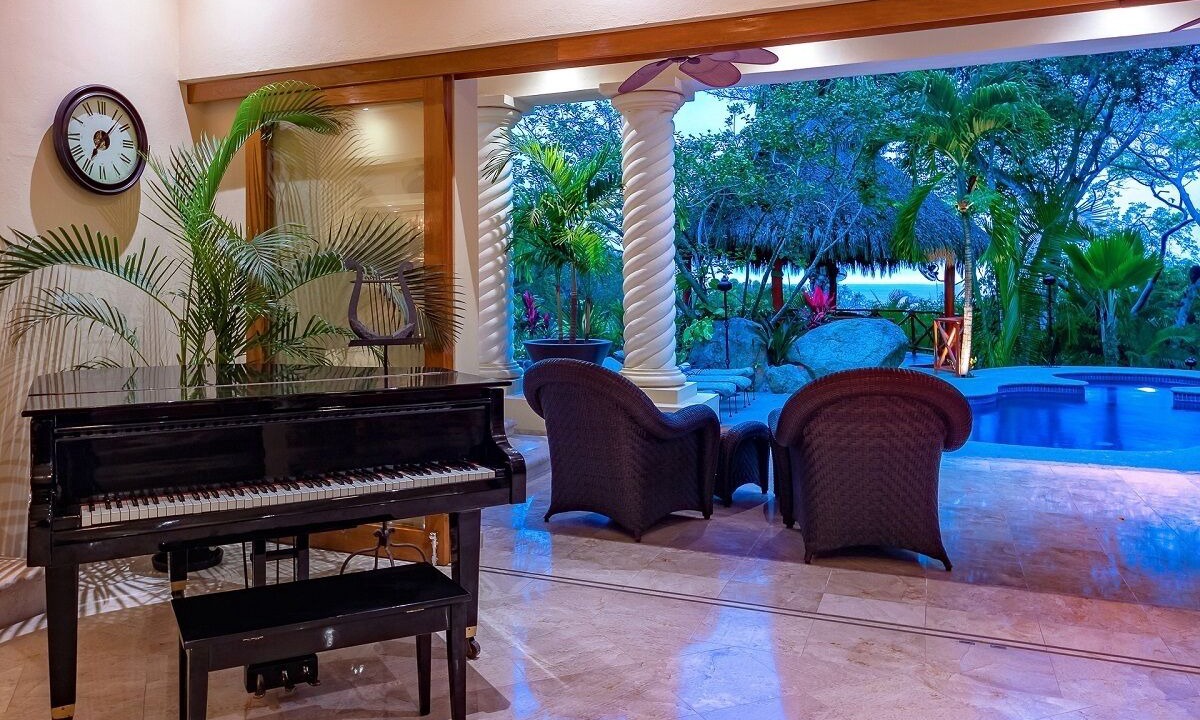Photo of Outdoor in South Shore Hotel Area