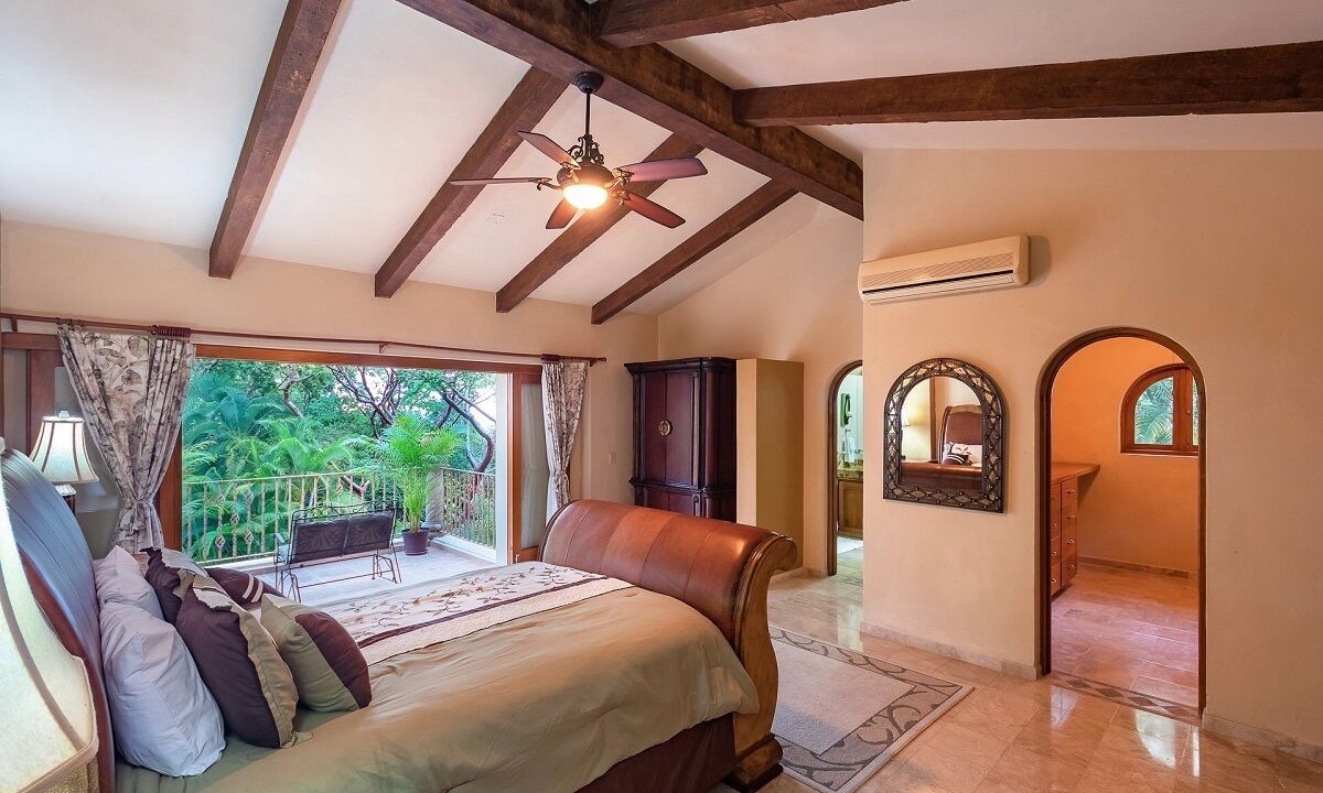 Photo of Bedroom in South Shore Hotel Area