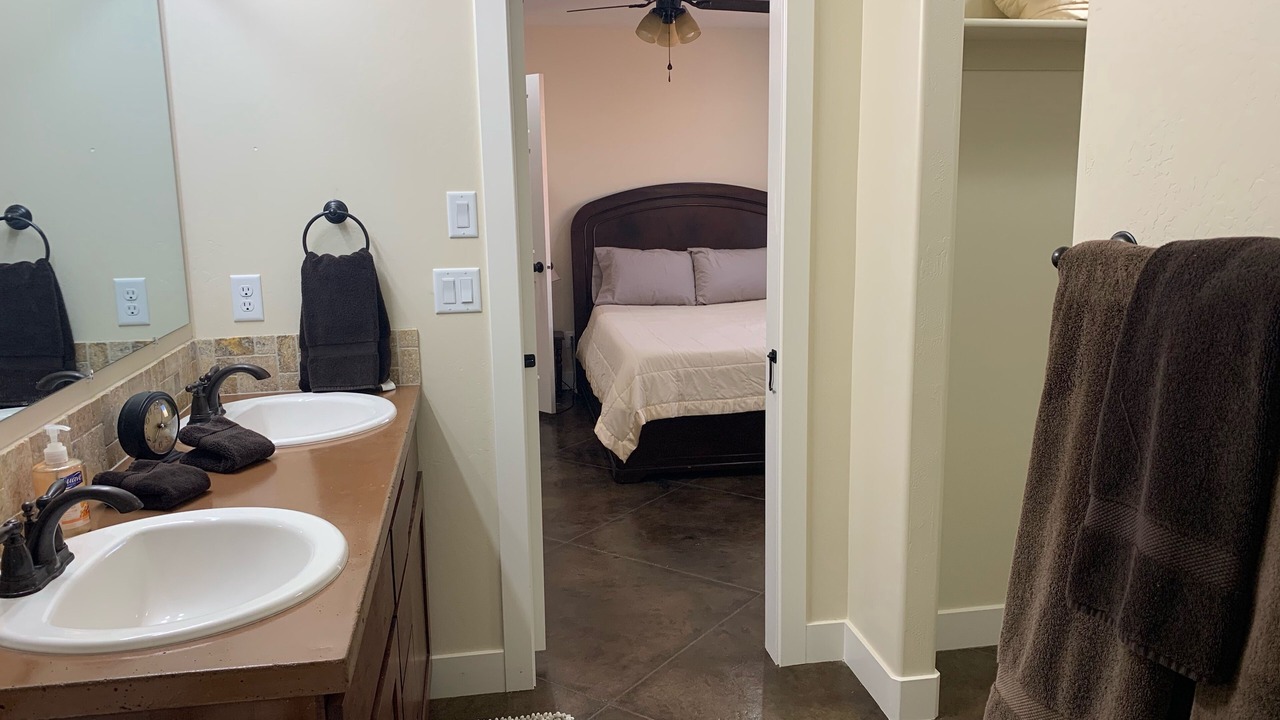 Photo of Bathroom in Page