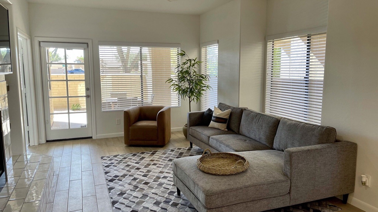Photo of Livingroom in South Scottsdale