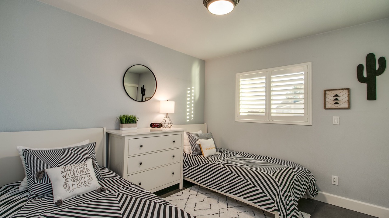 Photo of Bedroom in Sunburst Estates