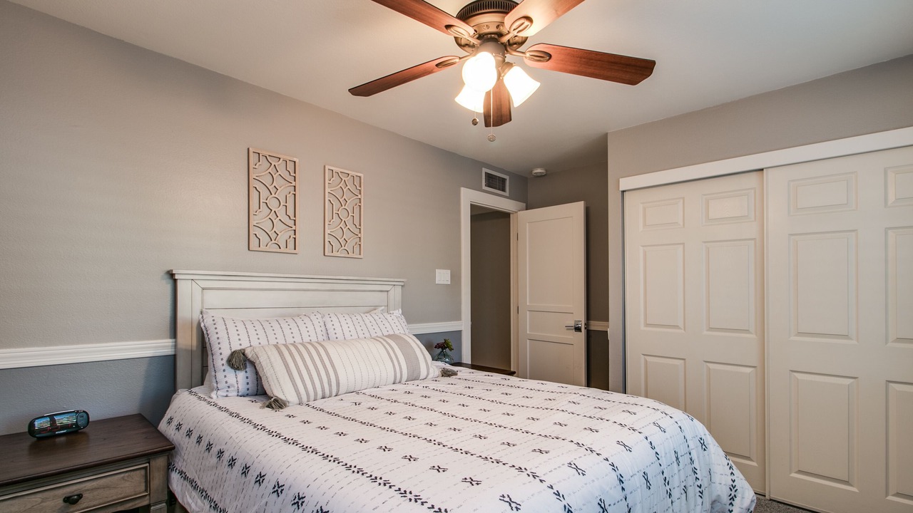 Photo of Bedroom in Sunburst Estates