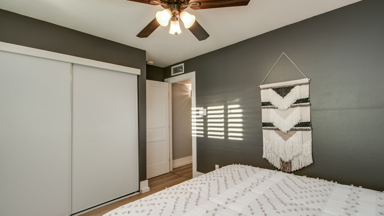 Photo of Bedroom in Sunburst Estates