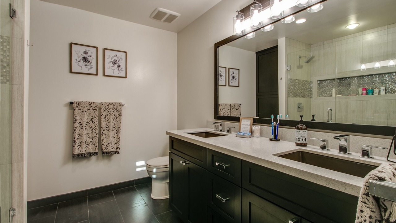 Photo of Bathroom in Sunburst Estates